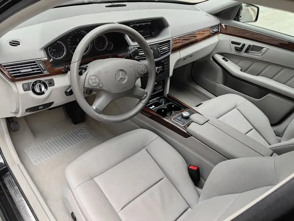 Mercedes-Benz E-Class 2012 E 260 L CGI Fashion