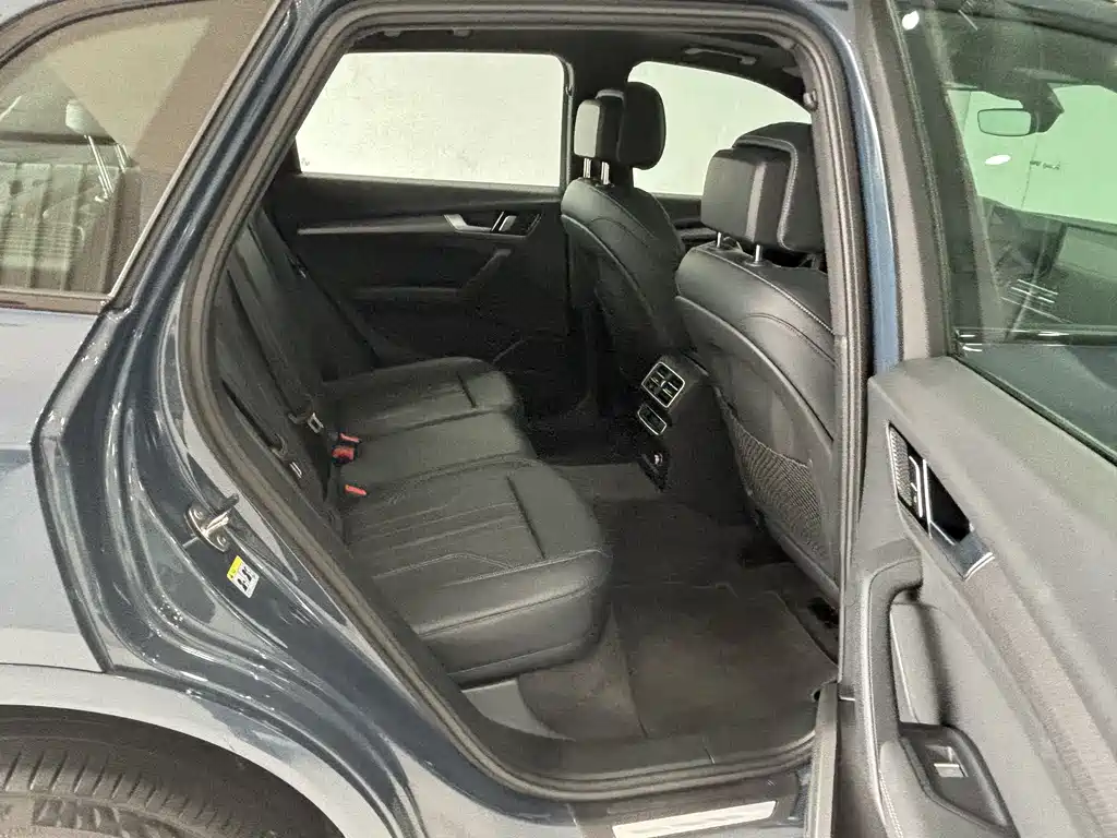 Audi Q5L 2025 45 TFSI Luxury Dynamic Edition