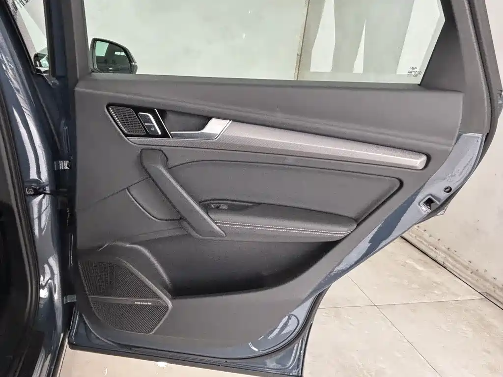 Audi Q5L 2025 45 TFSI Luxury Dynamic Edition