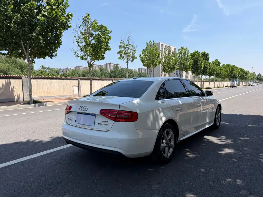 Audi A4L 2013 35 TFSI Automatic Standard