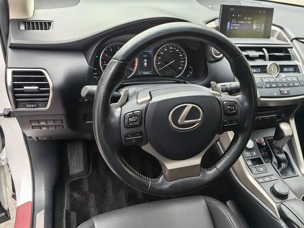 Lexus NX 2015 200t AWD F Sport