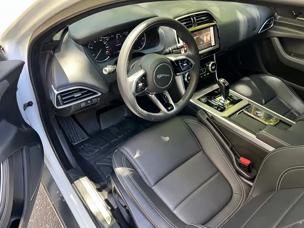 Jaguar XEL 2022 2.0T 200PS R-DYNAMIC Youth Sport Edition