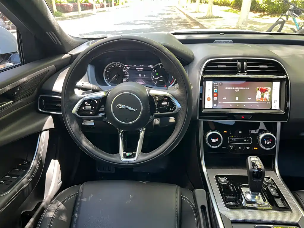 Jaguar XEL 2022 2.0T 200PS R-DYNAMIC Youth Sport Edition