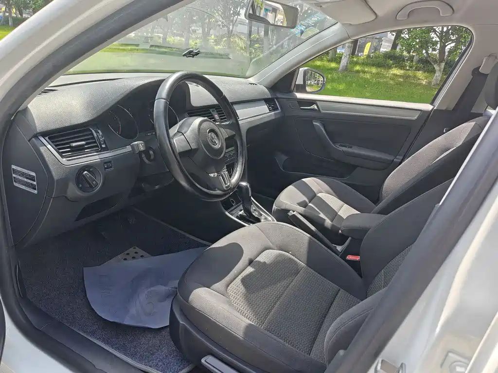 Volkswagen Bora 2014 1.6L Automatic Fashion Edition
