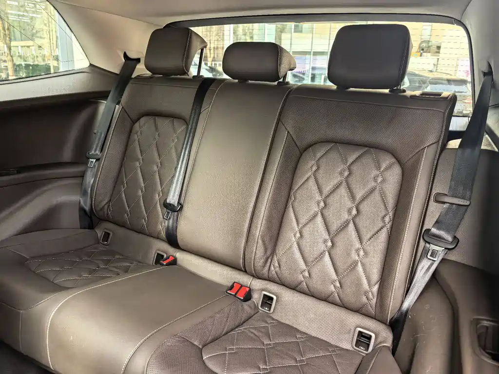 Viloran 2020 380TSI Premium
