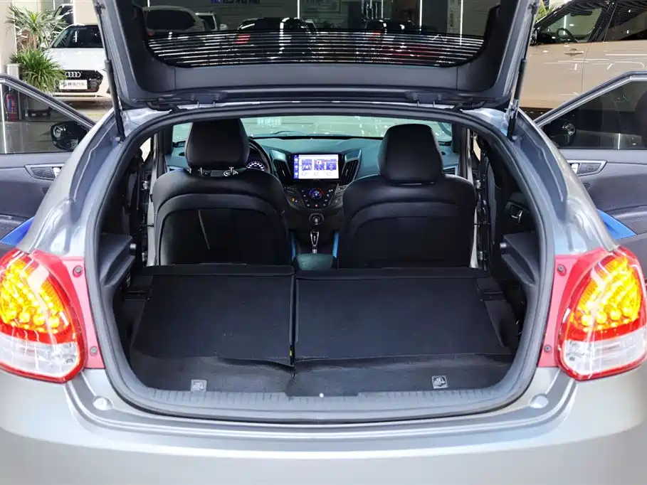 Hyundai Veloster 2015 1.6T Automatic Luxury Edition