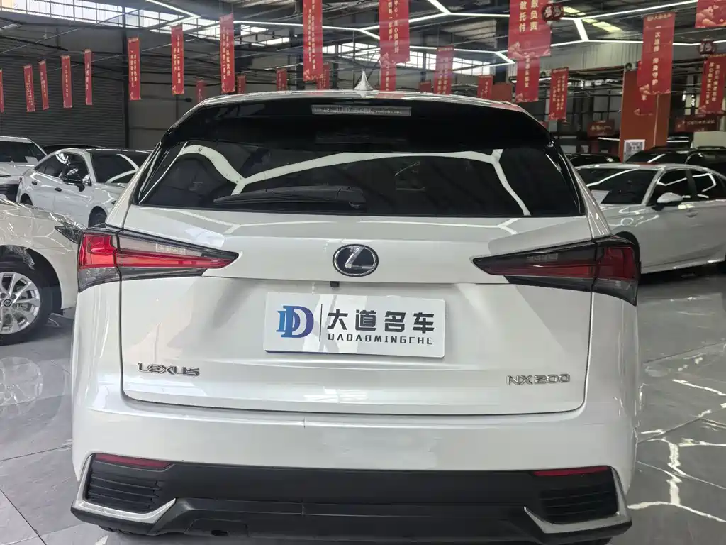 Lexus NX 200 FWD
