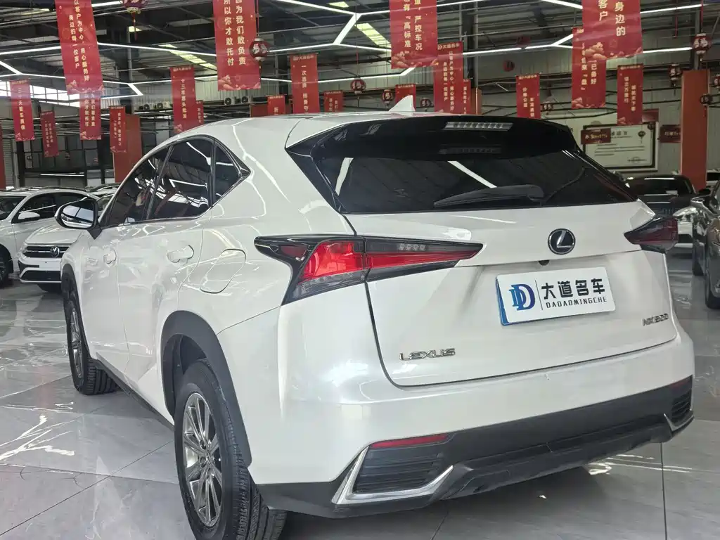 Lexus NX 200 FWD