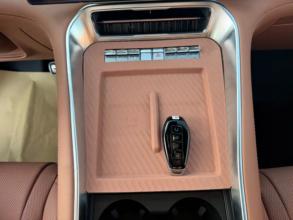 Denza N8L 2025 Premium