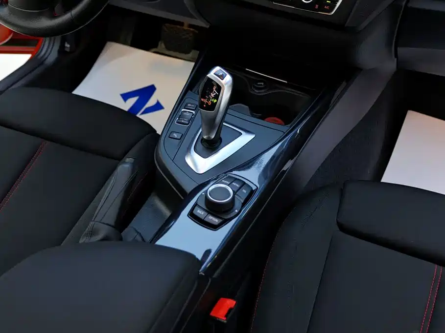 BMW 1 Series 2013 Facelift 118i Sport
