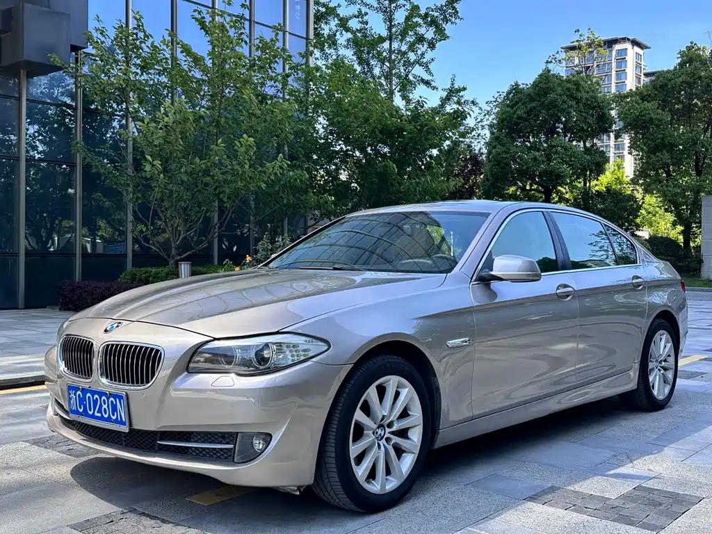 BMW 5 Series 2013 530Li Leading Edition