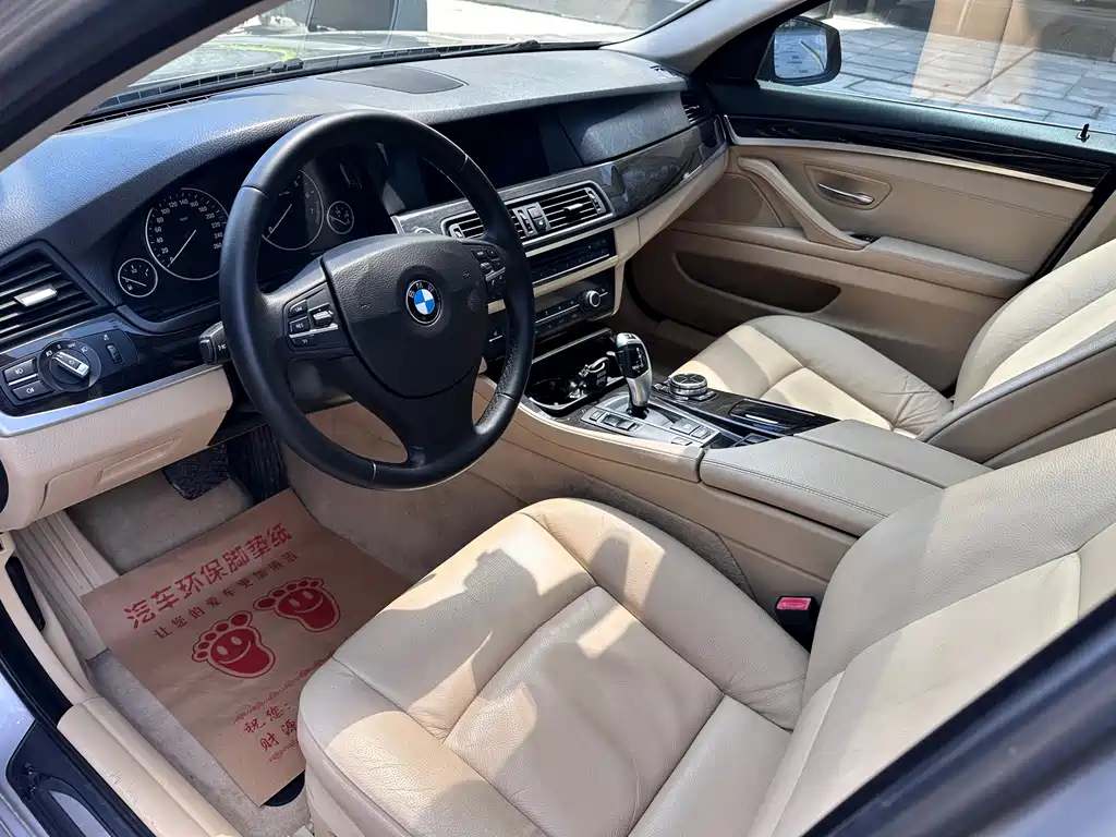 BMW 5 Series 2013 530Li Leading Edition