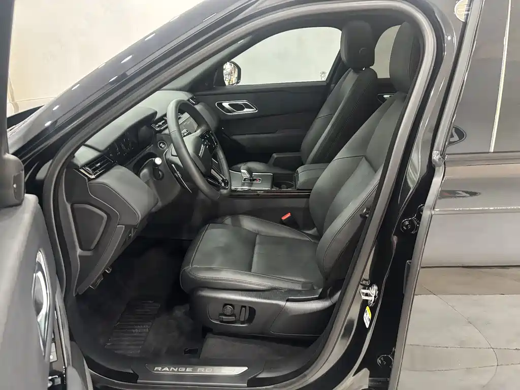 Range Rover Velar 2025 Dynamic SE