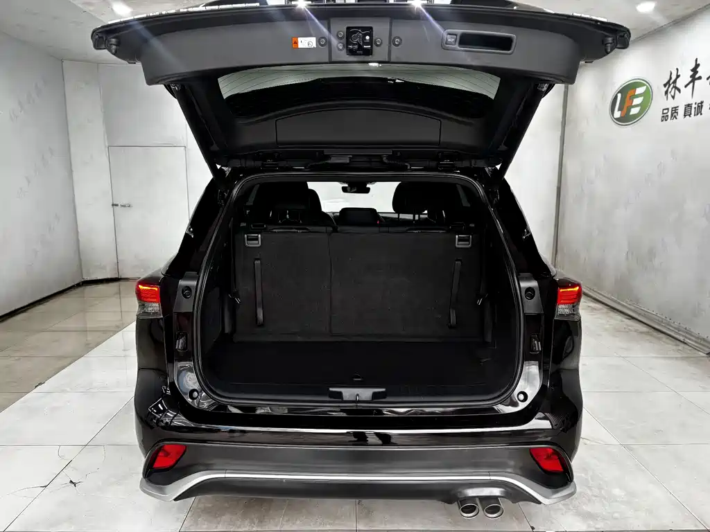 Crown Kluger 2022 2.0T AWD Sport Edition