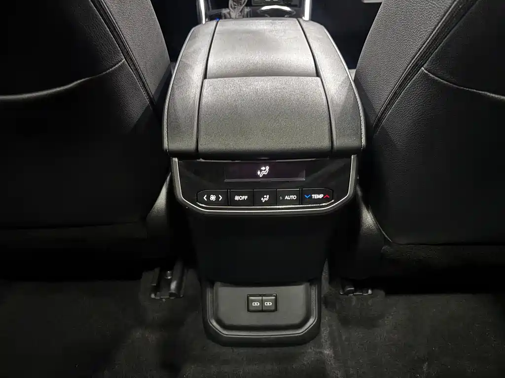 Crown Kluger 2022 2.0T AWD Sport Edition