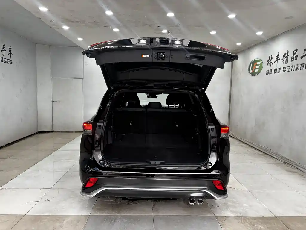 Crown Kluger 2022 2.0T AWD Sport Edition
