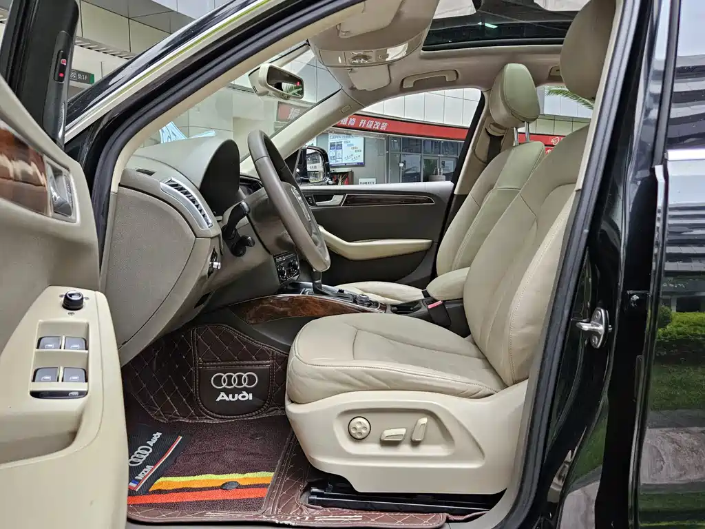 Audi Q5 2011 2.0 TFSI Comfort