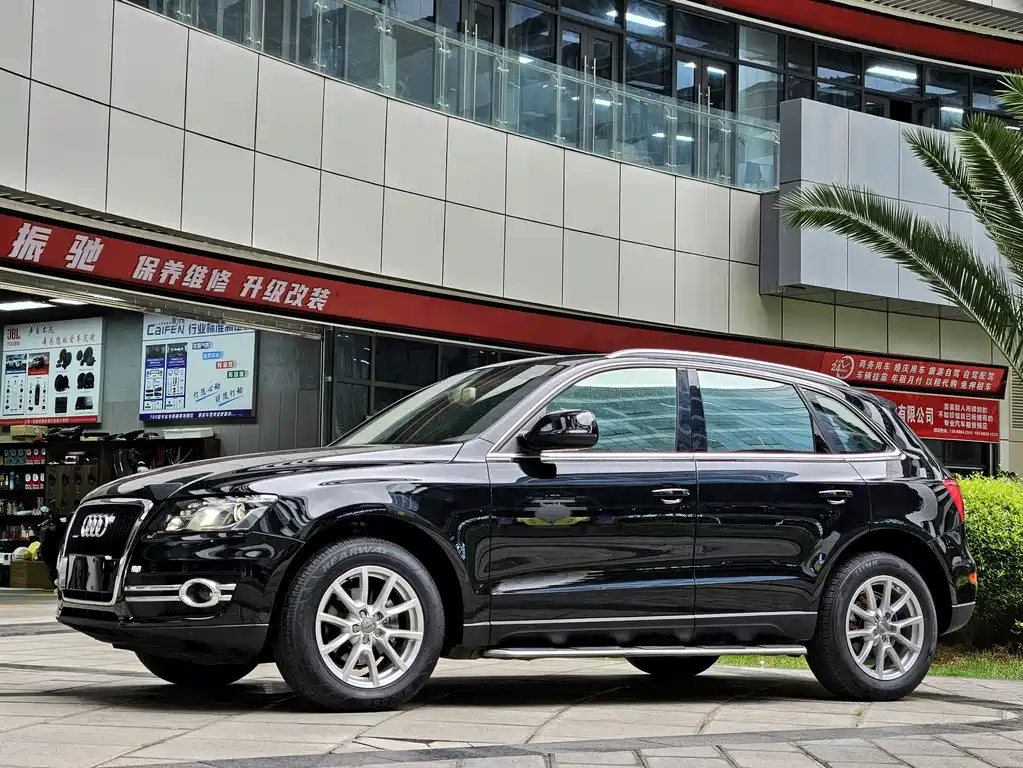 Audi Q5 2011 2.0 TFSI Comfort