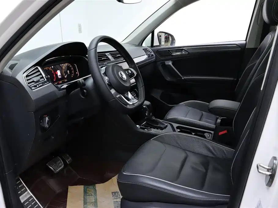 Tiguan L 2019 330TSI Automatic FWD R-Line Flagship Edition China VI