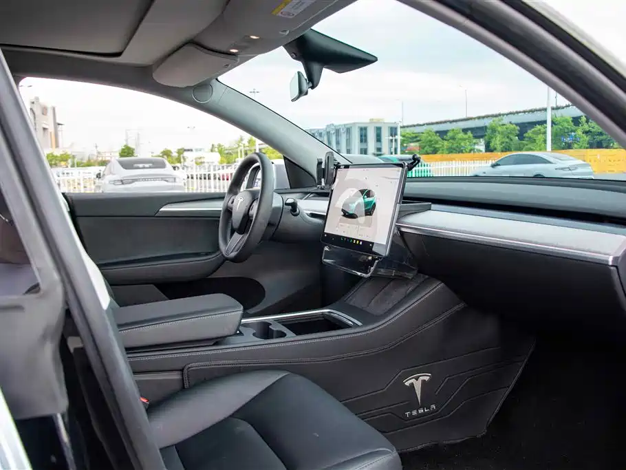 Model Y 2023 Rear-Wheel Drive