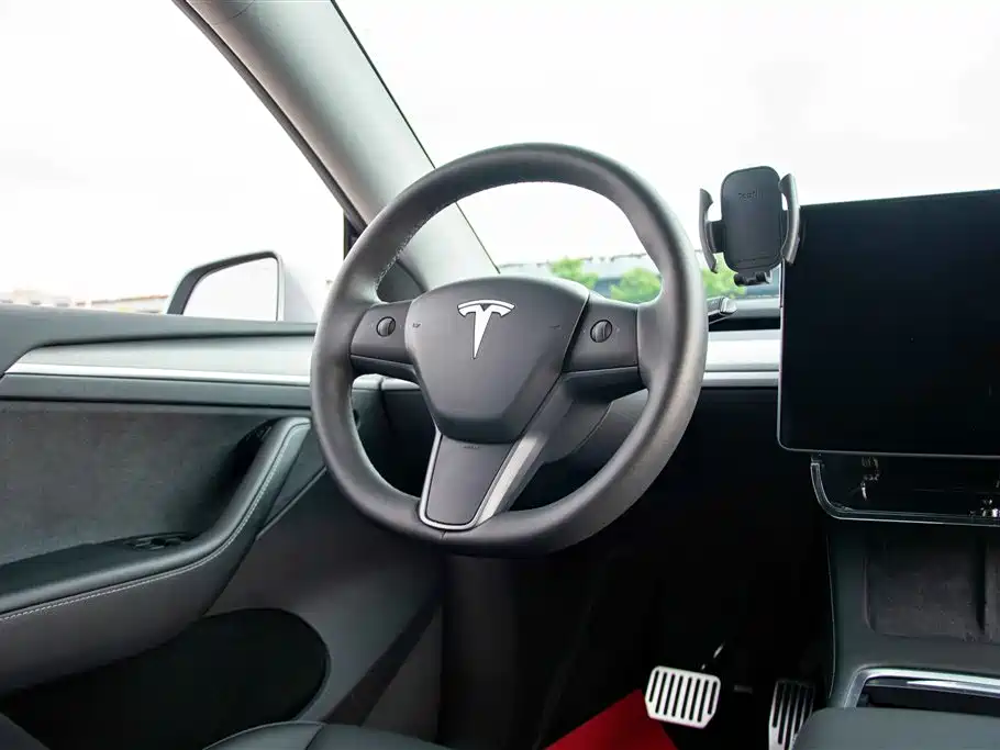 Model Y 2023 Rear-Wheel Drive