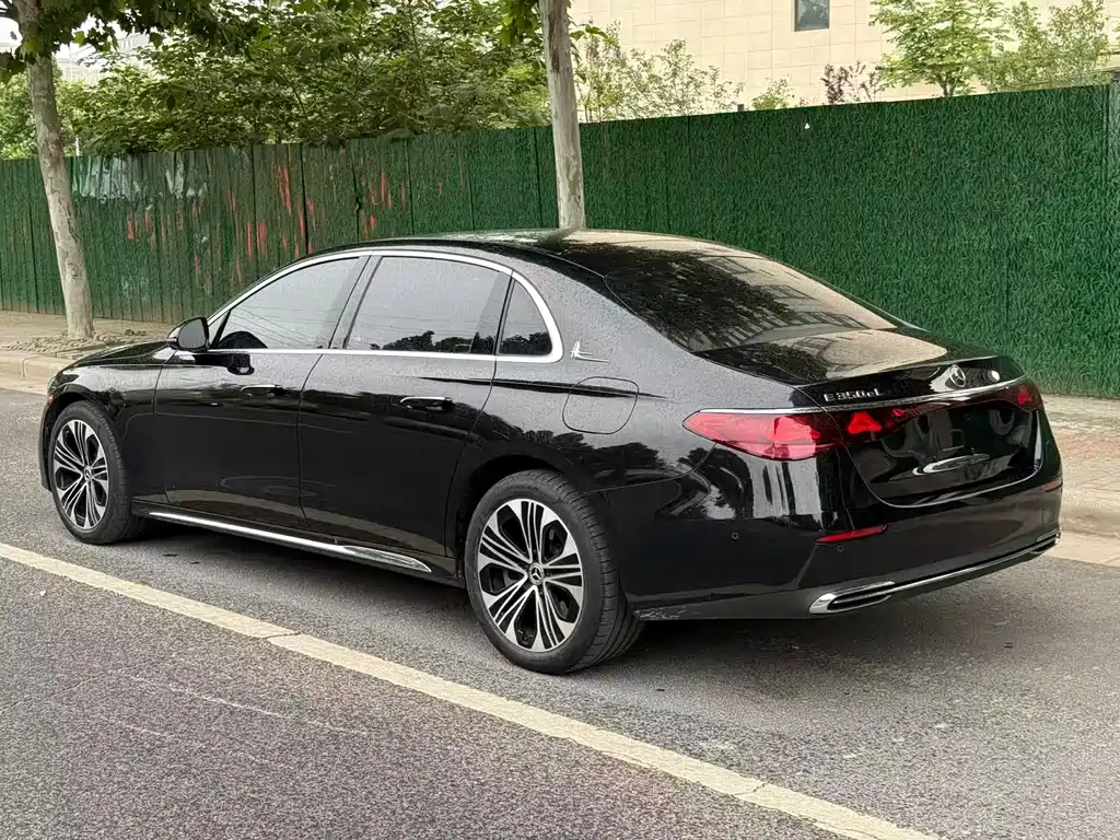 Mercedes-Benz E-Class NEV 2024 E 350 e L Plug-in Hybrid Sedan