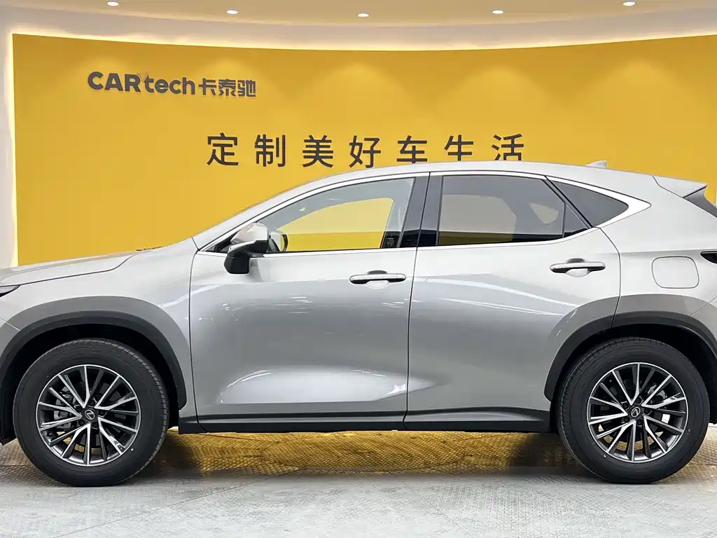 Lexus NX 2025 200 FUN