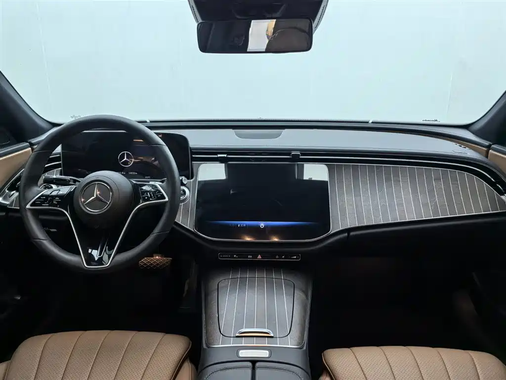 Mercedes-Benz E-Class 2025 E 300 L Fashion Edition