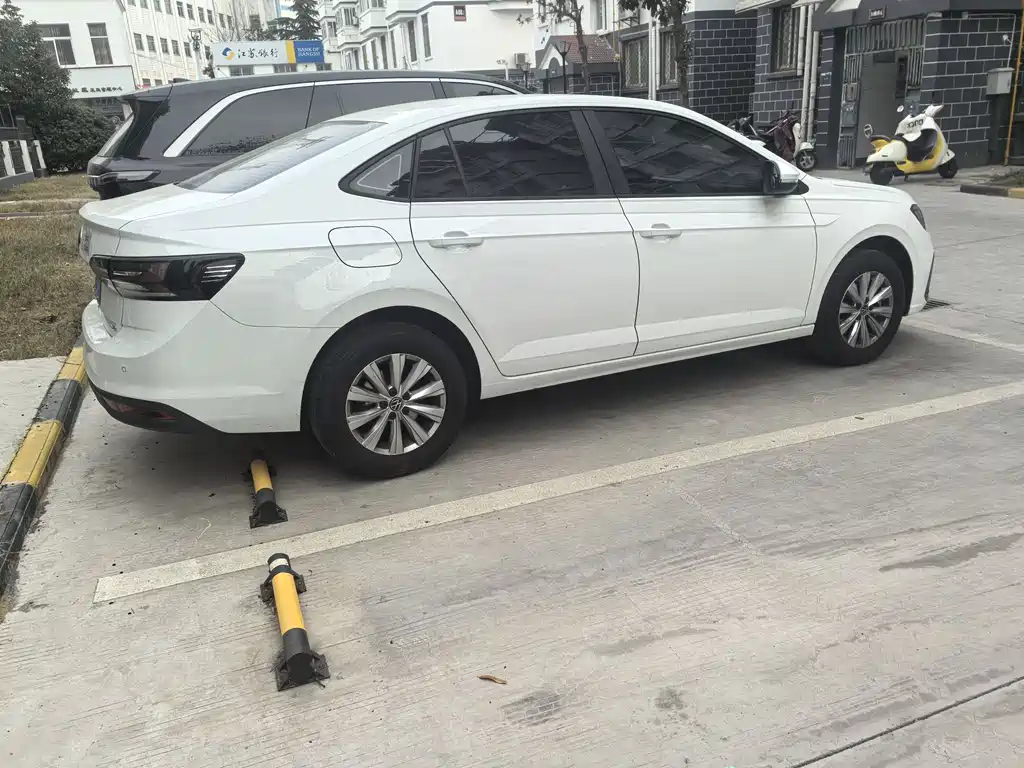 Volkswagen Lavida 2025 1.5L Sharp Superior Edition