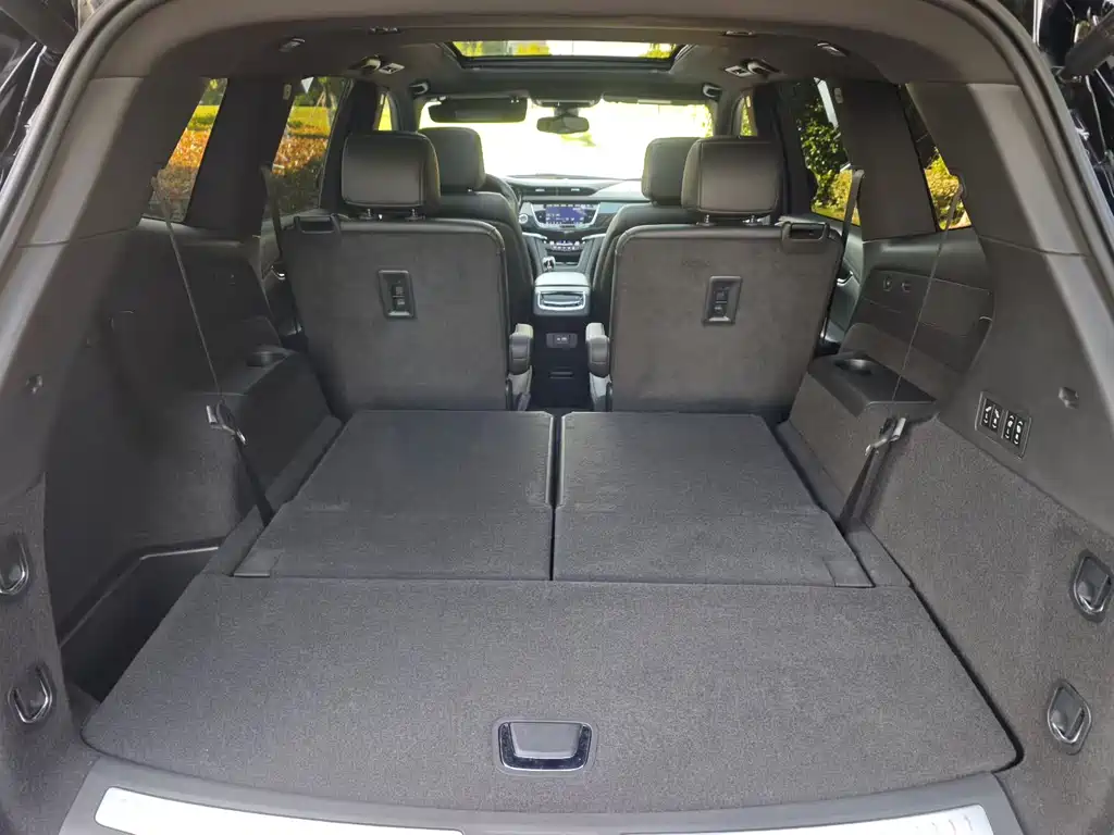 Cadillac XT6 2021 28T Luxury 6-Seater