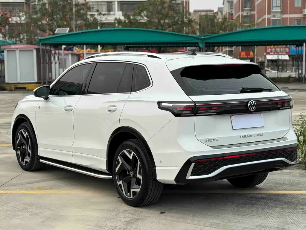 Volkswagen Tiguan L 2024 PRO 330TSI FWD Smart Lead Edition