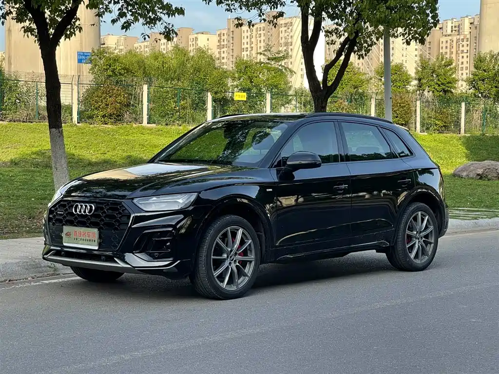Audi Q5L 2022 40 TFSI Fashion Dynamic