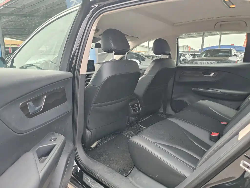 Hongqi E-QM5 2022 431km Charging Le Xiang Edition