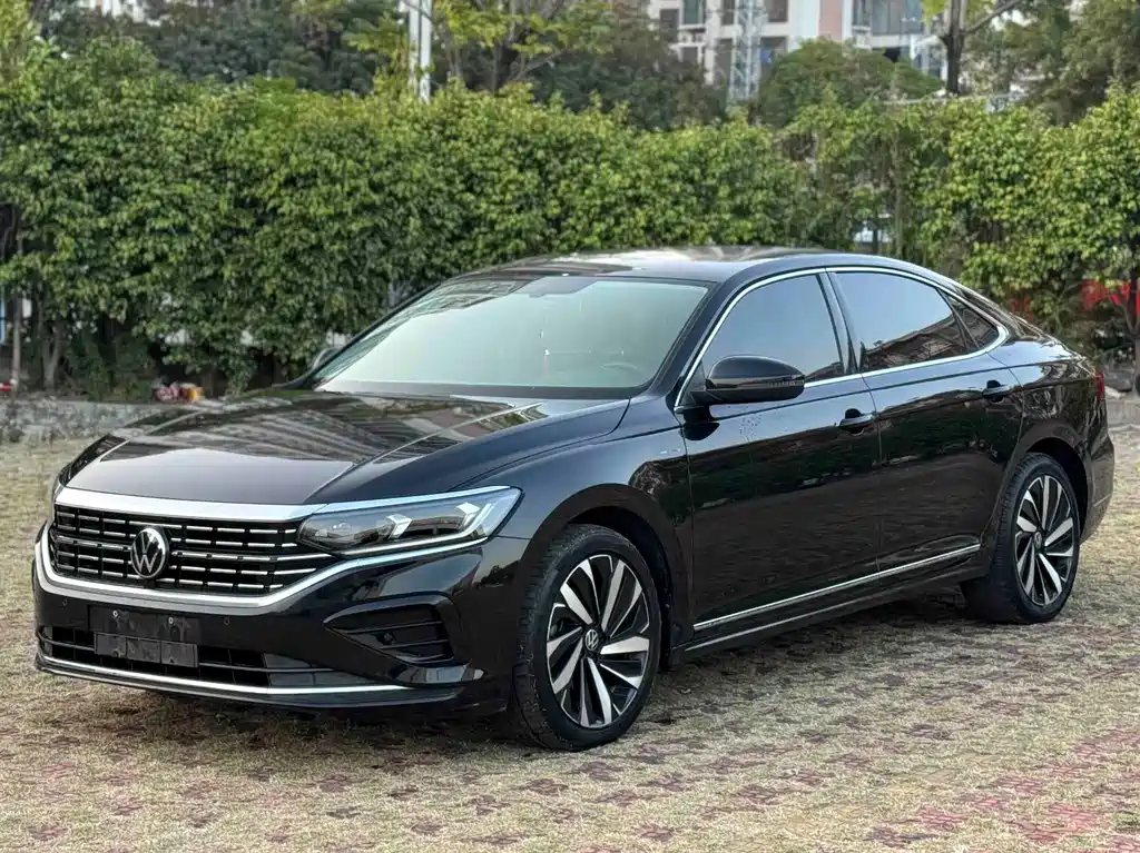 Volkswagen Passat 2022 330TSI Starlight Elite Edition