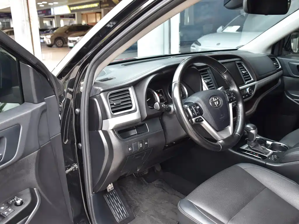 Highlander 2021 2.0T FWD Luxury Edition 7-Seater