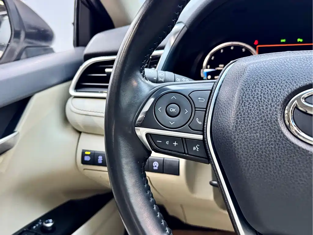 Camry 2021 2.5G Luxury Edition
