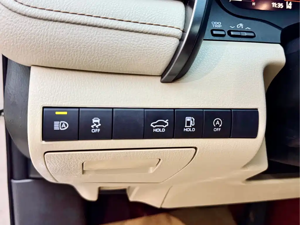 Camry 2021 2.5G Luxury Edition