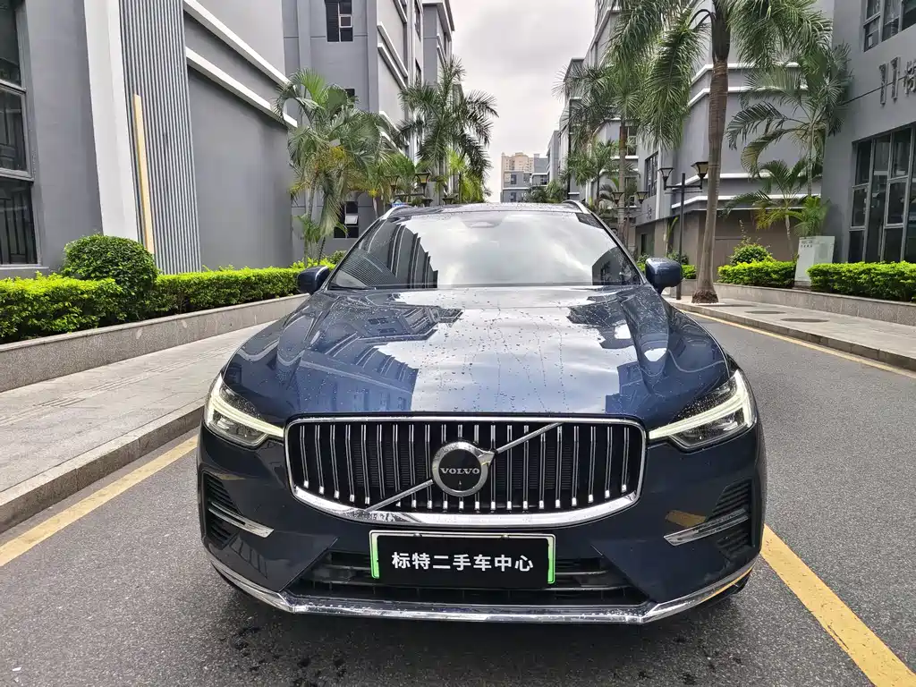 Volvo XC60 2023 T8 Plug-in Hybrid AWD Long Range Inscription