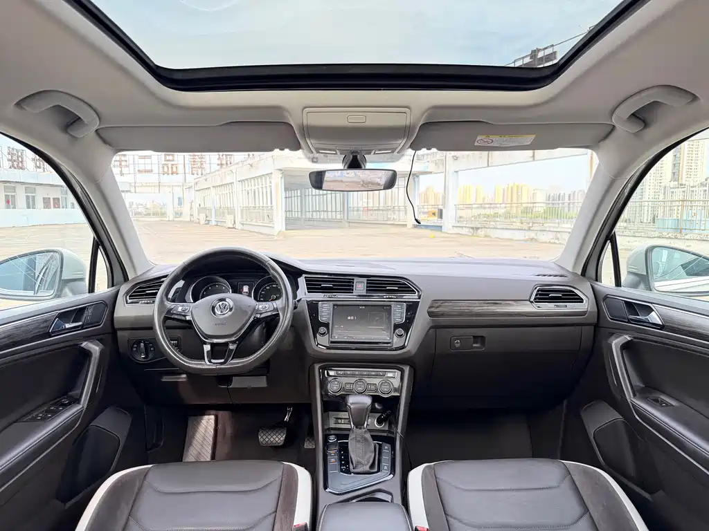 Tiguan L 2017 330TSI Automatic FWD Luxury Edition