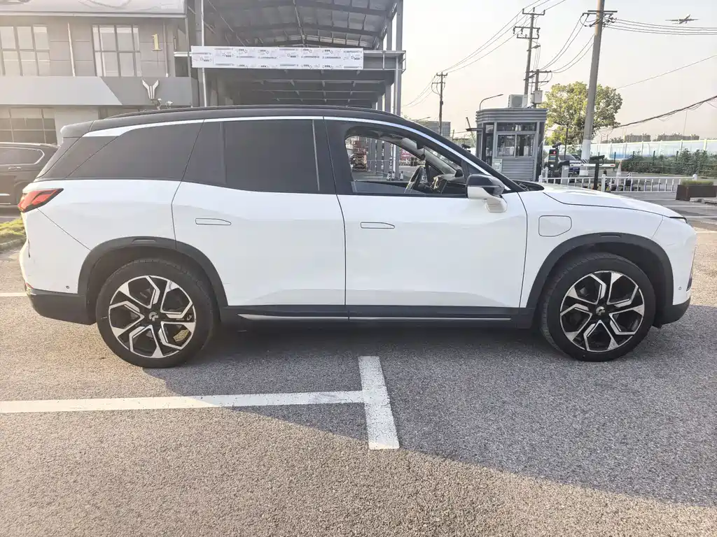 NIO ES8 2018 425km Base Edition 7-Seater
