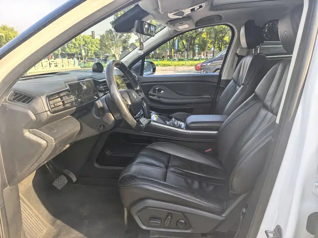 NIO ES8 2018 425km Base Edition 7-Seater