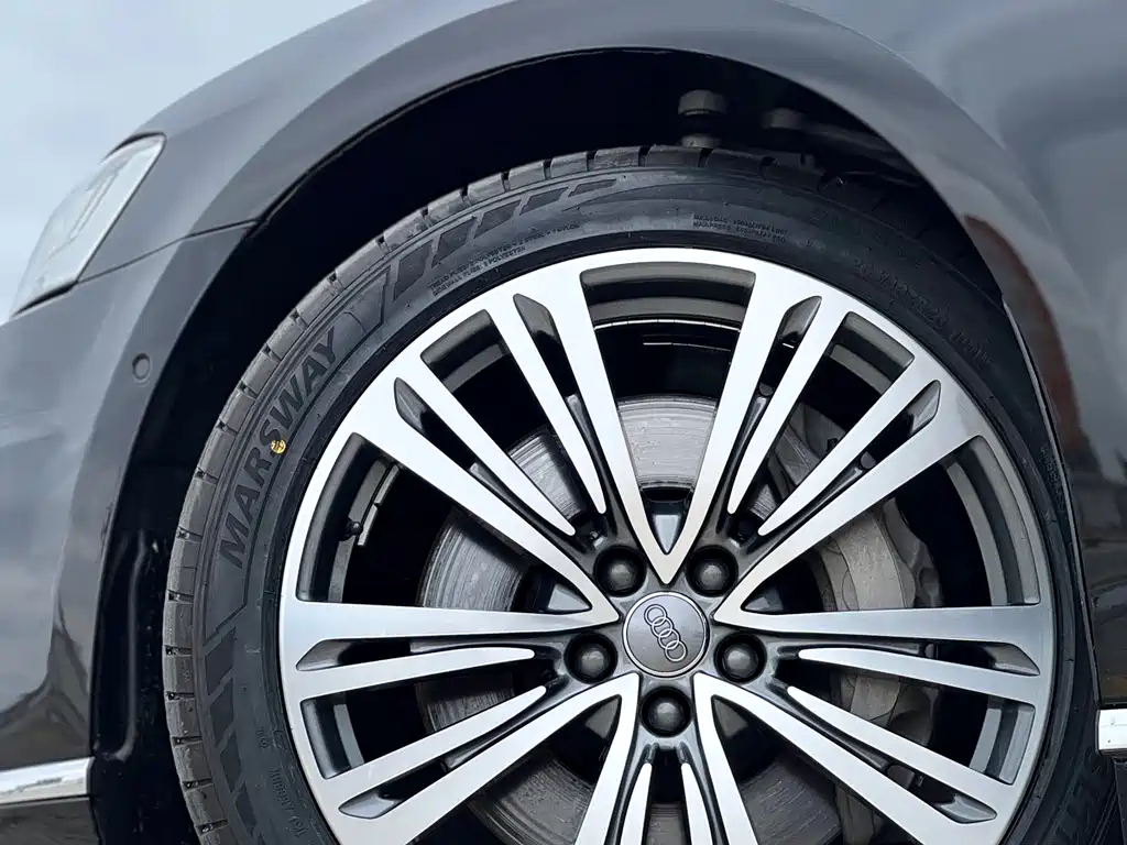 Audi A8L 55 TFSI quattro Prestige 2019