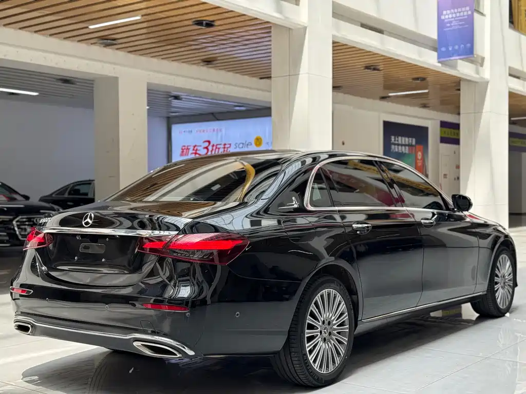 Mercedes-Benz E-Class 2023 E 300 L Fashion Edition