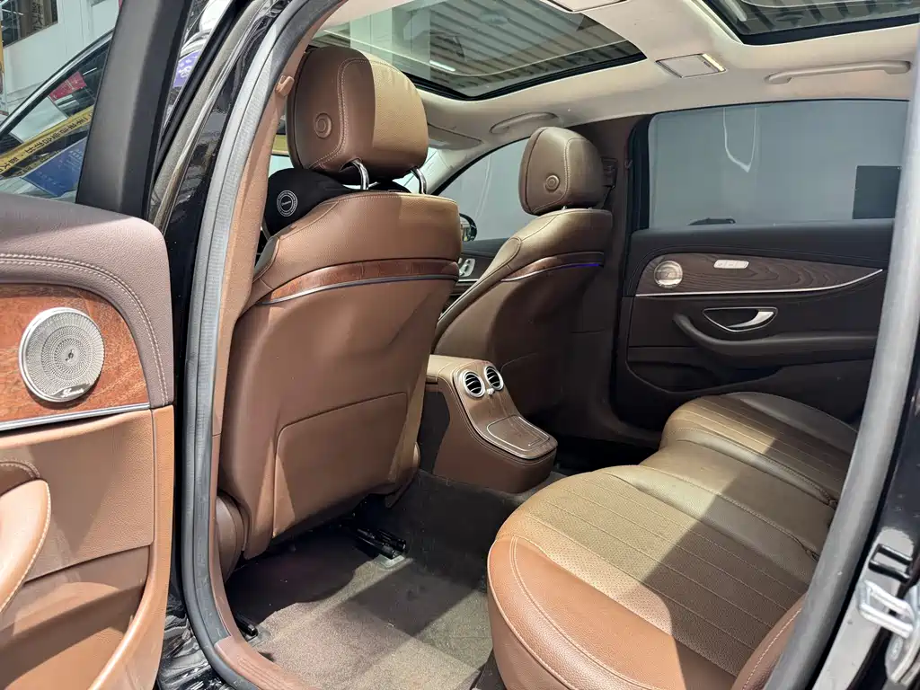 Mercedes-Benz E-Class 2023 E 300 L Fashion Edition
