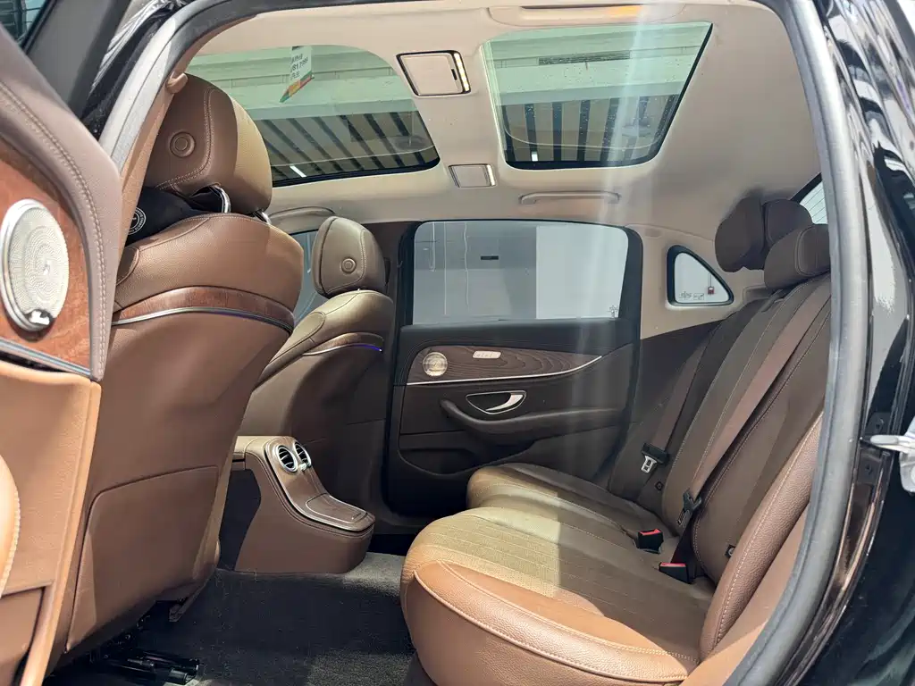 Mercedes-Benz E-Class 2023 E 300 L Fashion Edition