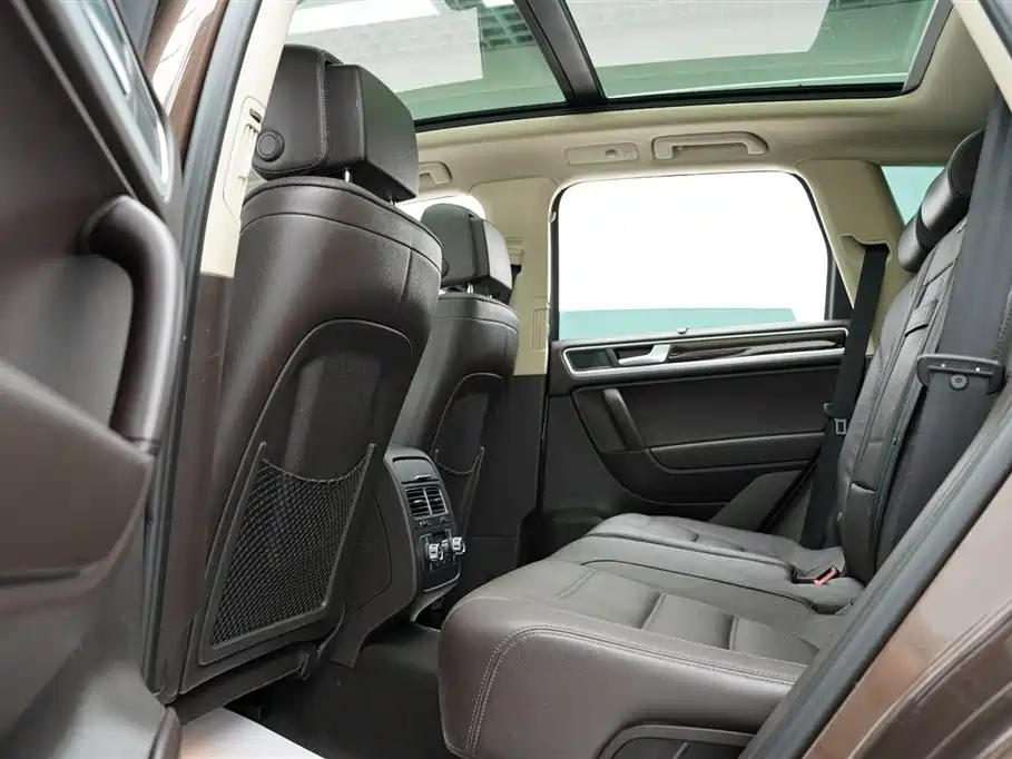 Volkswagen Touareg 2011 3.0 TSI Luxury