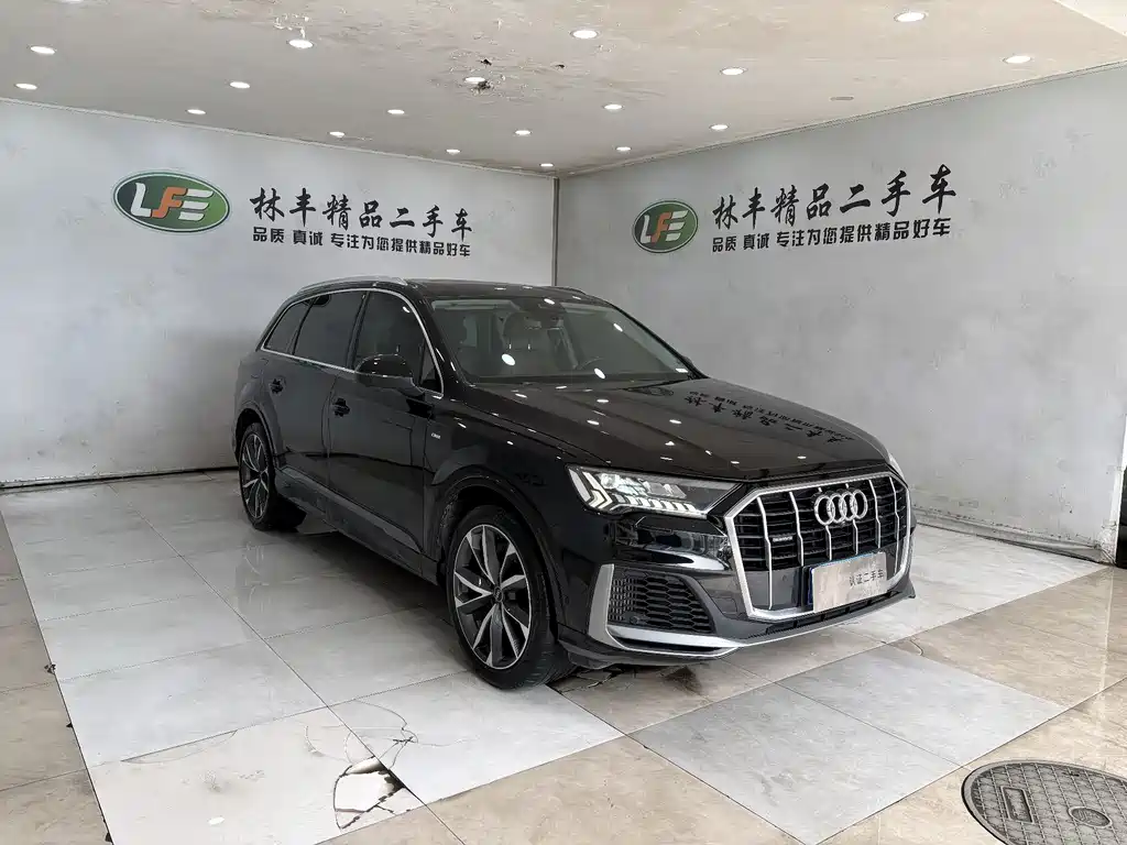 Audi Q7 2022 55 TFSI quattro S line