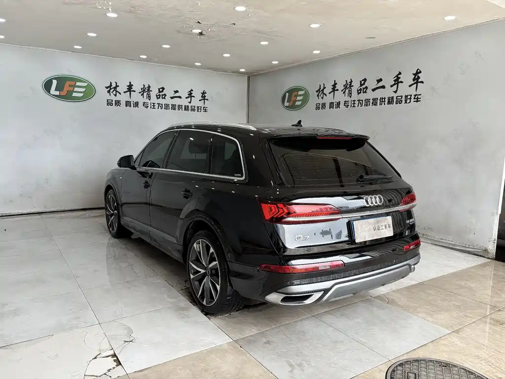Audi Q7 2022 55 TFSI quattro S line