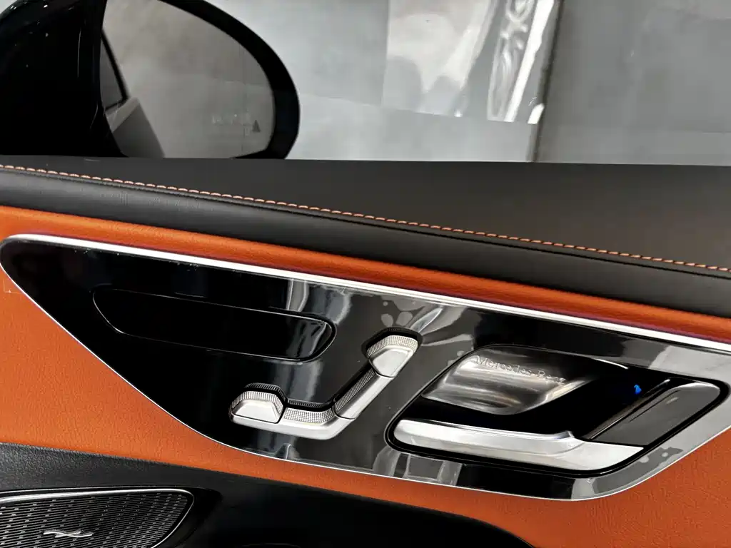 Mercedes-Benz GLC 2025 GLC 300 L 4MATIC Dynamic 5-seater