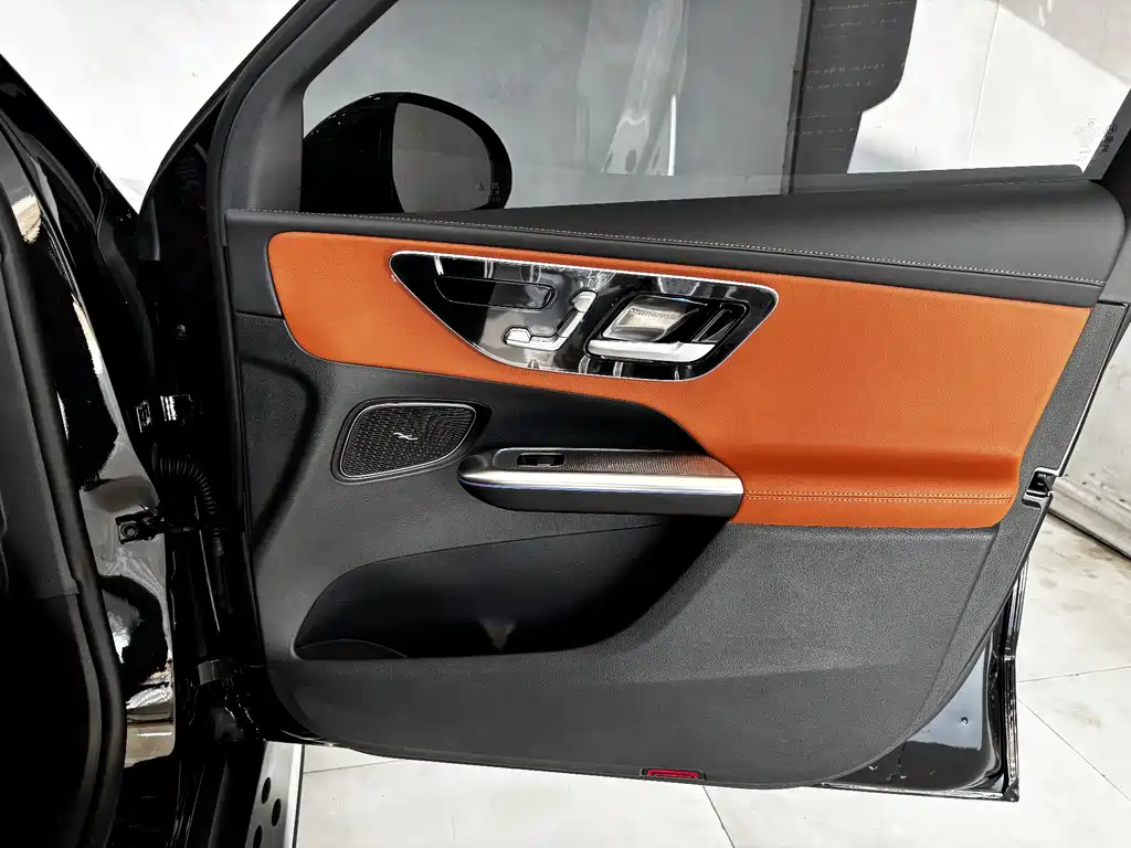 Mercedes-Benz GLC 2025 GLC 300 L 4MATIC Dynamic 5-seater